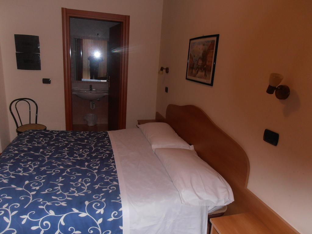Hotel Giusy เปรูจา ภายนอก รูปภาพ