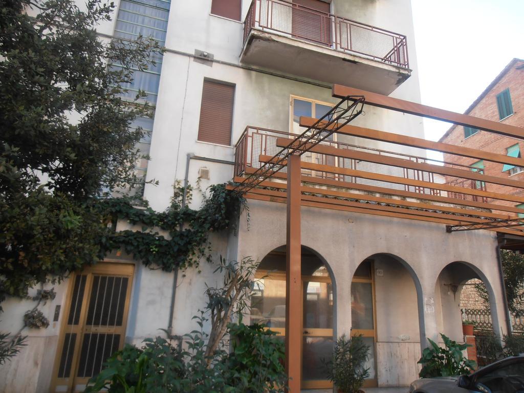 Hotel Giusy เปรูจา ภายนอก รูปภาพ